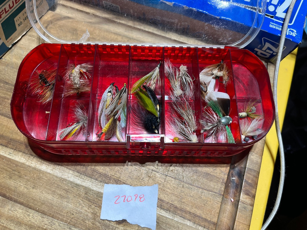 Vintage Old Pal fishing tackle box with vintage fly fishing lures (27098)