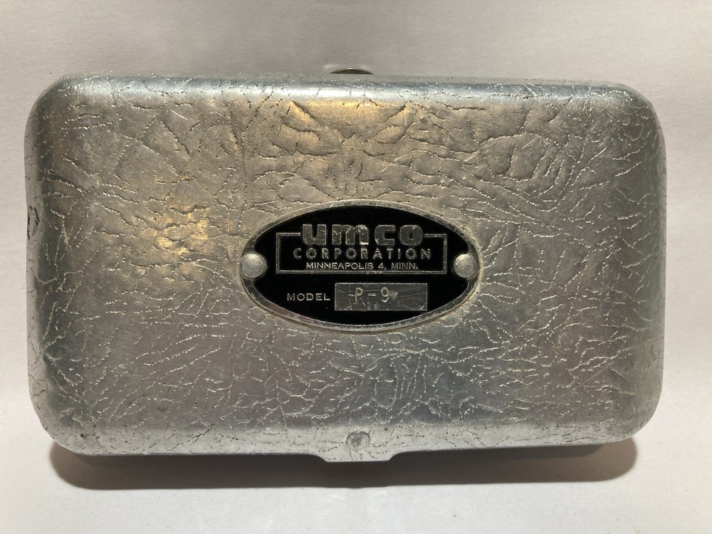 Vintage Tackle Box UMCO Corporation Model P-9 Nice
