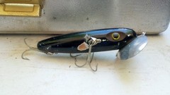 UMCO 175A ALUMINUM BOX W/LURES