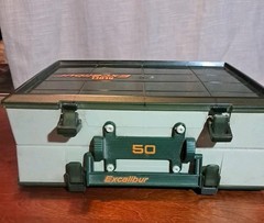 REBEL Excalibur 50 Tray Tackle Box Good