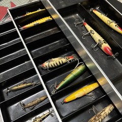 UMCO Model 1000A Aluminum Fishing Tackle Box With Smithwick Lures