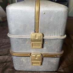 Vintage UMCO 850A Opossum Belly Tackle Box Rare Aluminum Model Assorted Tackle