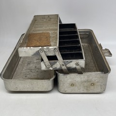 VTG UMCO 102A Fishing Tackle Box Hammered Aluminum Metal 2 Tray USA Patina