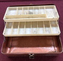 VINTAGE SEARS ROEBUCK & COMPANY METAL COPPER TONE TACKLE BOX USA Fish Logo