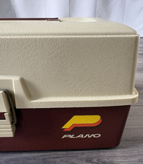 Vintage Plano Model 4200 Fishing Tackle Box w/ 2 Fold Out Trays and Dividers