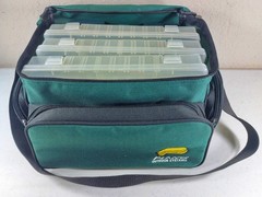 Plano Outdoor Systems Fishing Tackle Bag Green Nylon + 4 Storage Cases