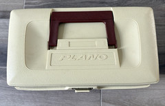 Vintage Plano Model 4200 Fishing Tackle Box w/ 2 Fold Out Trays and Dividers