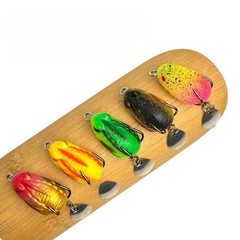 Silicone Topwater Frog Fishing Lure 4g with Enhanced Visibility Spinner Feature