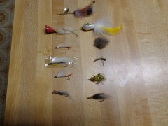 UMCO Model 10 Tackle Box VGC See Pictures for best description Fly Lures Added