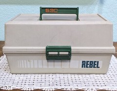 Vintage Rebel Model 530 Tackle Box 3 Fold Out Tray Snap Close 12-1/2 x 6 x 7