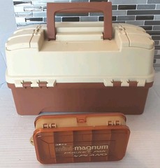 Plano Retro Two Tray Tackle Box 6202 Brown/Tan & 3213 Double Sided Pocket Pak