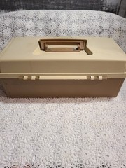 VINTAGE PLANO MODEL 5000 LIFT TRAY PLASTIC FISHING TACKLE BOX STORAGE