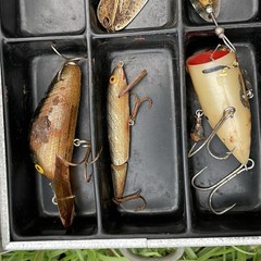 Vintage UMCO #11 Small Aluminum 2 Sided Fishing Tackle Box USA With 18 Lures