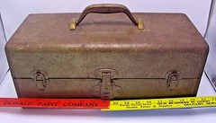 Vintage Eagle Lock Co. Metal Fishing Tackle Box With Cork Lined Shelves – No Key