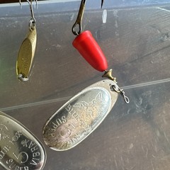 Vintage Fishing Tackle Lot Of 25 In Divided Case.