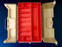 FLAMBEAU Adventurer Tackle Box 1566 Hip Roof Beige ~ 6 Tray ~ Mint ~ 19 Lures