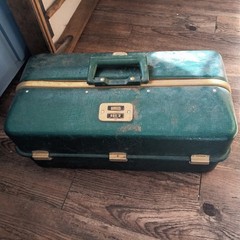 UMCO 900 5 Tray Tacklebox-preowned-good condition- Loaded With Tackle