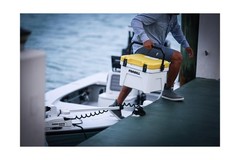 Frabill Magnum Bait Station 19 Quart Live Bait Well, White and Yellow