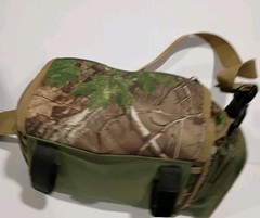 PLANO Soft Sided Box Shoulder/Waist Fishing Bag Camouflage Hunting camo Nice!