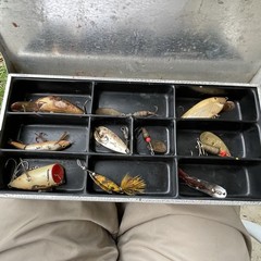 Vintage UMCO #11 Small Aluminum 2 Sided Fishing Tackle Box USA With 18 Lures