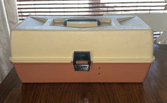 Vintage Trophy 2-Tone Brown & Beige 3 Tier Fishing Tackle Box 17″ x 8″ x 7 1/2″