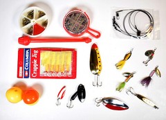 272-Piece BASS TROUT TACKLE BOX FISHING KIT Lures Crankbait Spinner Spoon bait
