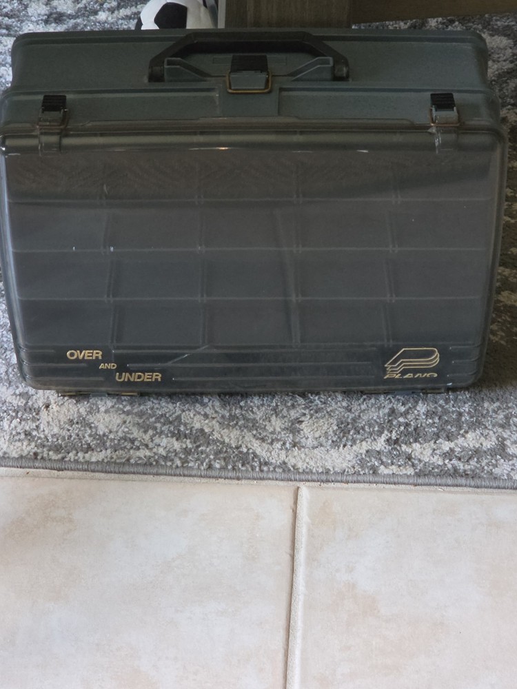 PLANO 2-Tier Over and Under Navy Blue Fishing Tackle Box 16″ x 11″ x 7″ NICE