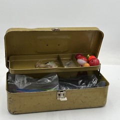 VTG Metal Tackle Box Metal Green Vintage Lures Plastic Rubber Worms +Extras