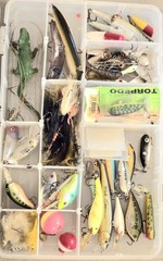 Dream LOT of RARE Vintage WOODEN Fishing LURES/TACKLE/REEL ECT. HEDDON TORPEDOS