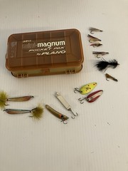 PLANO 3213 MINI-MAGNUM ORANGE AND TAN 2 SIDED TACKLE BOX WITH FISHING STUFF