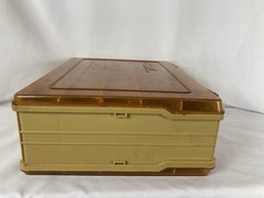 Plano Magnum 1152 Vintage Fishing Tackle Box 52 Pockets w Movable Dividers Amber