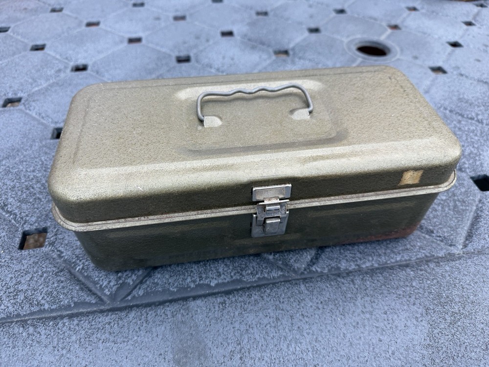 Vintage Rusty Olive Green Metal Fishing Tackle Box Industrial Tool Chest