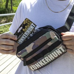 Lunkerhunt Camo Waist Fishing Bag – Fanny Pack With Lure Tackle Box – NEW!
