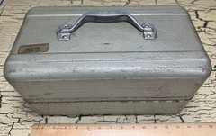 VTG Simonsen Chicago 51 Deep Drawn Air Flo Green Metal Fisherman Tackle Tool Box