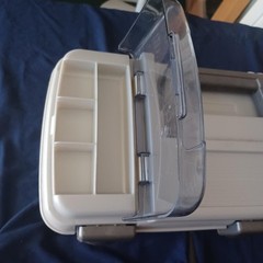 Plano Model #7271 Freshwater Saltwater Removable Trays Fishing Tackle Box