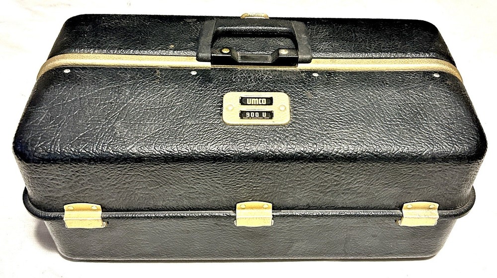 VTG UMCO 900 U Black Fishing Tackle Box 4Tray Hard Case Made in USA Watertown MN