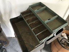 Vintage Walton Grip-Loc Metal Fishing Tackle Box Union illinois