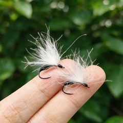 Dry Fly Lures 5 Pieces for Trout Bass High Carbon Steel Hooks Floating