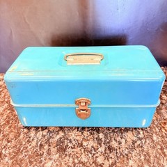 Vintage Loc-Wel 1356 Blue Metal Tackle Box Liberty Steel Fishing Lures USA 13”