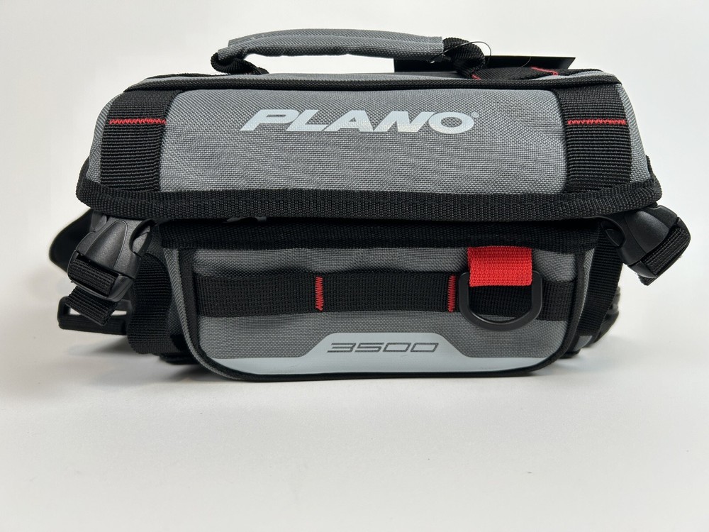 Plano Weekend Series 3500 Softsider 2 Stowaways Included. Fishing Tackle Bag