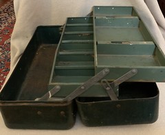 Vintage WALTON GRIP-LOC 16″ Metal Tackle/Tool Box Union, Illinois USA