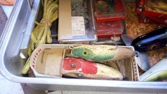 UMCO 175A ALUMINUM BOX W/LURES