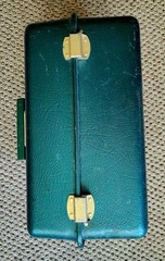 Vintage UMCO 800U Green Fishing Cantilever Tackle Box