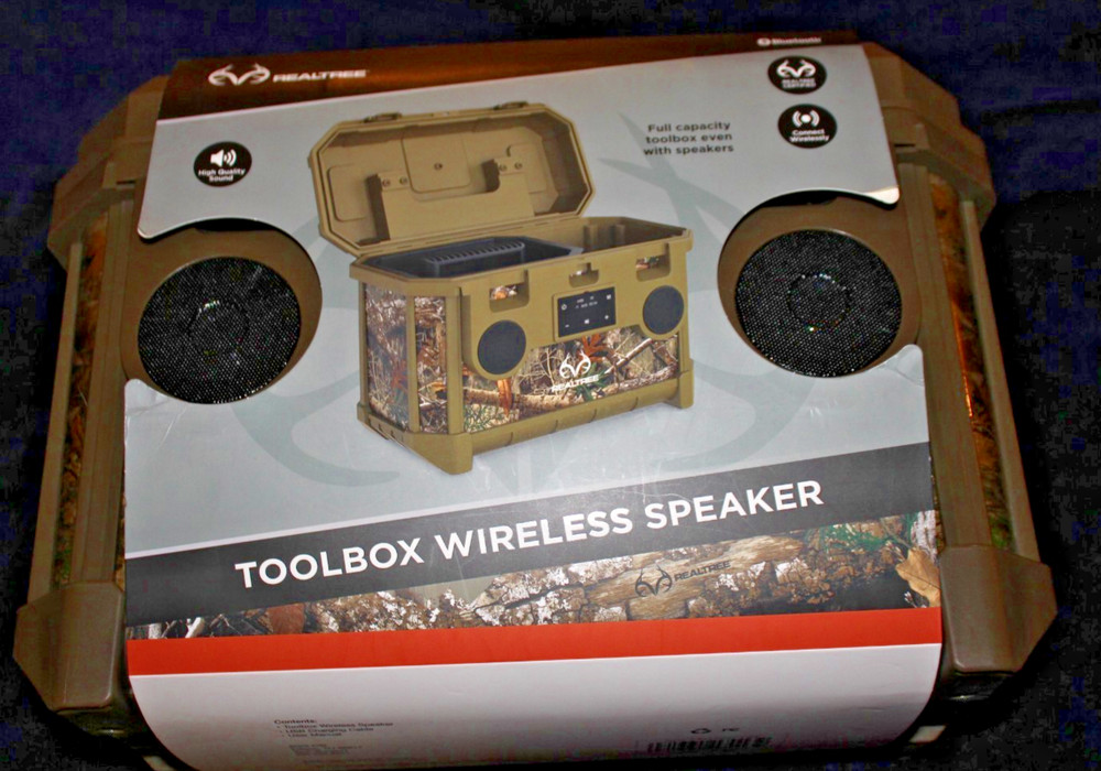 Realtree Full Capacity Toolbox Camo with Wireless Speakers