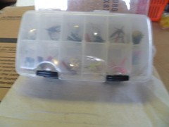 PLANO 2 SIDED CLEAR ORGANIZER W, FLIES – SPINNERS ETC.(18 COMP.ARTMENTS)