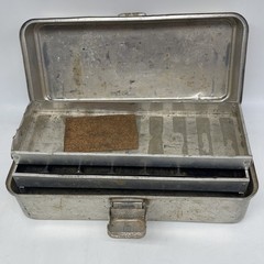 VTG UMCO 102A Fishing Tackle Box Hammered Aluminum Metal 2 Tray USA Patina