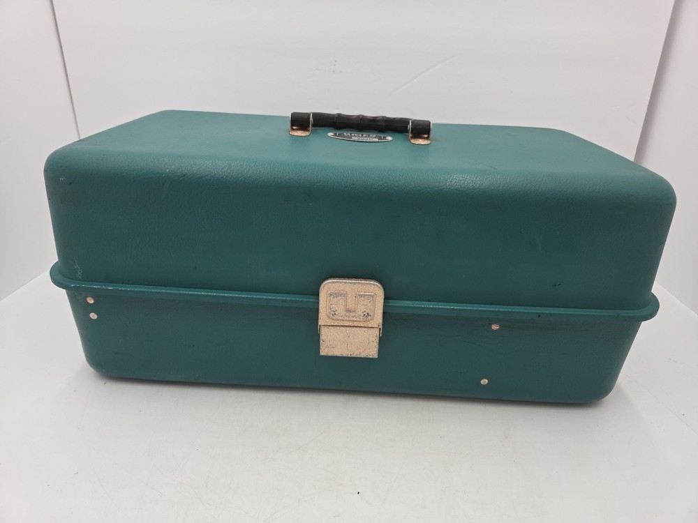 Vintage Plastic UMCO 204U Green Fishing Tackle Box 3 Aluminum Trays 18″X 9″
