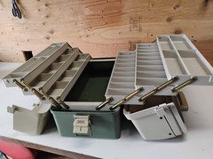 VINTAGE PLANO 8600 SIX TRAY FISHING TACKLE BOX