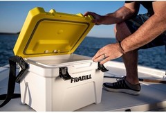 Frabill 19 Quart Magnum Bait Station with Dual Speed Aerator for Fishing NIB