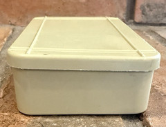 RARE Vtg OLD PAL Plastic Tackle Fishing Lure Storage/Organizer – Beige – 4.5″